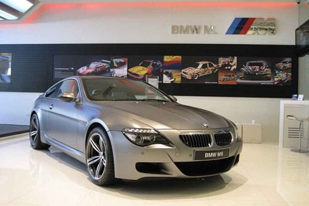 Bmw inaugure sa concession M à Singapour