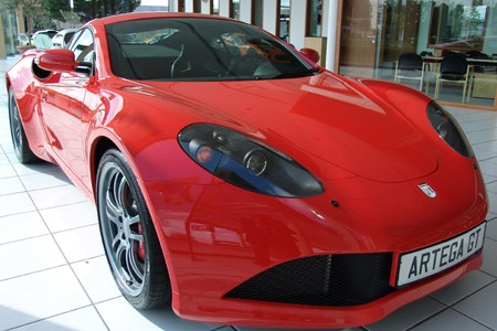 Recaro équipe l'Artega GT