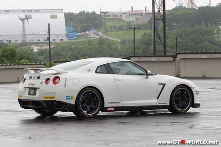 Une GT-R de piste pour les VIP