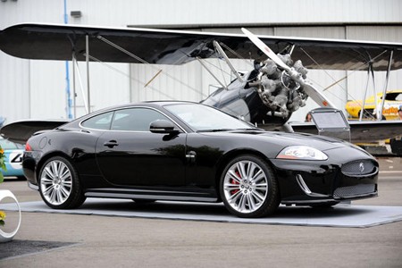 Jaguar continue les séries spéciales 75ème anniversaire