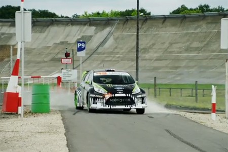 Ken Block s’amuse à Montlhéry