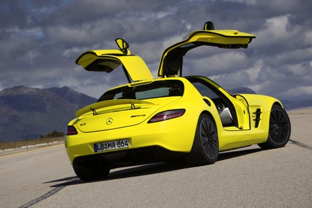 La SLS AMG e-cell boude Paris