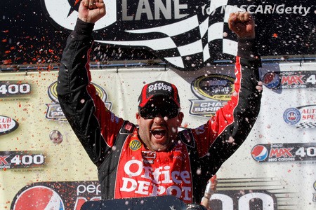 NASCAR - Stewart s'impose à Fontana