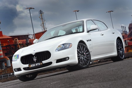 La Maserati Quattroporte se met au carbone