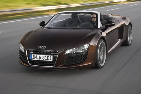 Live Paris 2010 Audi R8 Spyder V8