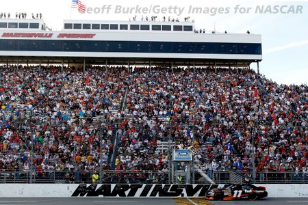 NASCAR - Hamlin gagne et revient sur Johnson