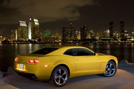 La Camaro plus forte que la Mustang en 2010