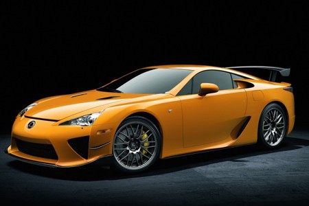 Une ceinture de sécurité révolutionnaire pour la Lexus LFA