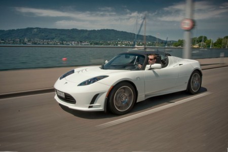 1500 Tesla Roadster écoulés