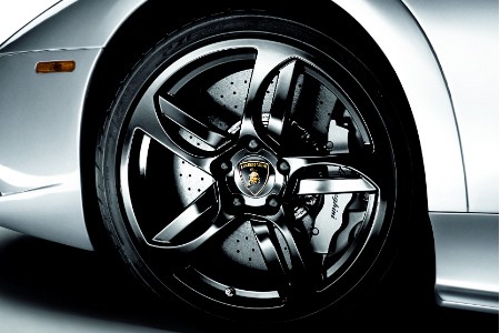 La nouvelle Lamborghini s'appellera bien Aventador