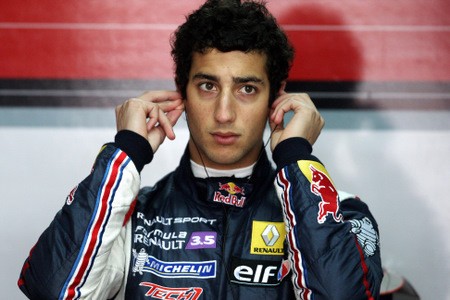 FR3.5 - Ricciardo et Stoneman chez ISR