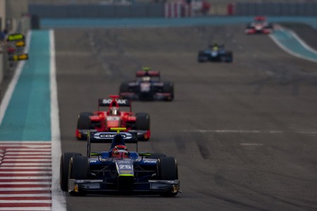 GP2 Asia - Chilton pénalisé, Coletti en pole