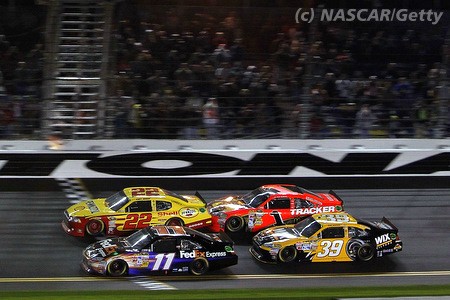 NASCAR - Kurt Busch remporte le Bud Shootout