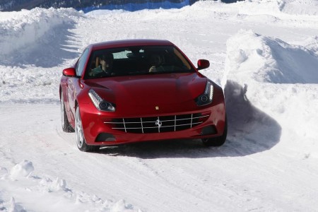 Ferrari FF, le plein de nouveaux clichés