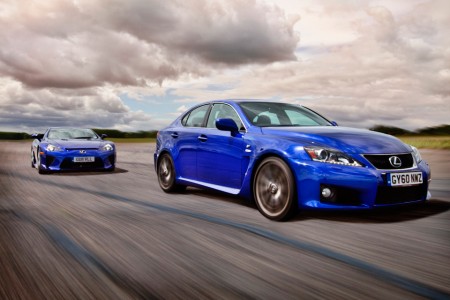 Duel chez Lexus: l'IS F défie la LFA