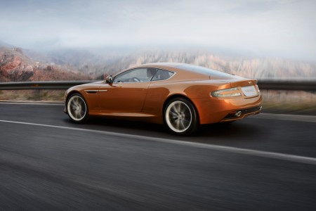 Configurez l'Aston Martin Virage