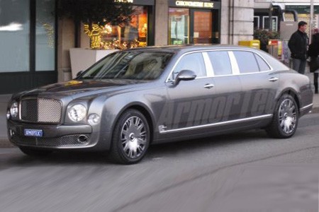 Une Bentley Mulsanne blindée et rallongée