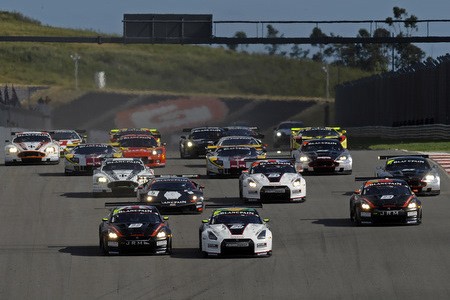 GT1 - Les Nissan JMR dominent à Portimao