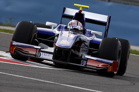 GP2 - Coletti gagne, Grosjean percute Bianchi