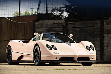 Bonne affaire: une Pagani Zonda rose à vendre
