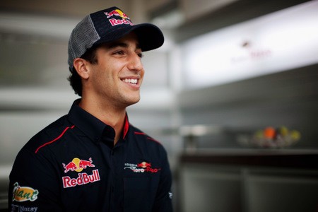 F1 - HRT confirme Daniel Ricciardo