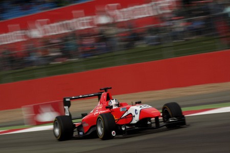 GP3 - Williamson domine la deuxième course