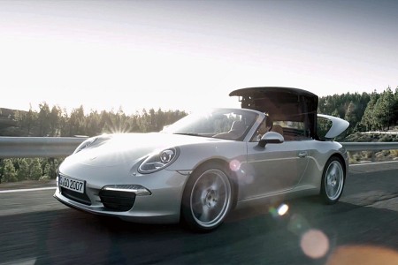 Vidéo: Porsche 911 Cabriolet "doublez le plaisir"