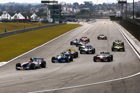 Auto GP - Doublé de Pizzonia, Quaife-Hobbs titré