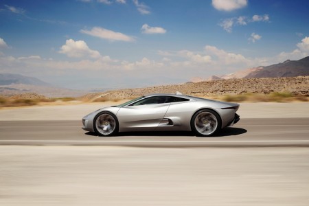 Jaguar C-X75, l’autre supercar en attente