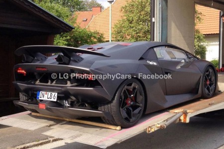 Lamborghini Sesto Elemento, première livraison?