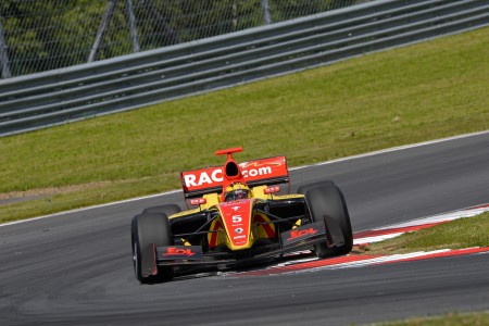 FR3.5 - Vandoorne en pole, Magnussen pénalisé