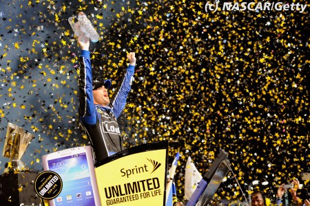 NASCAR - Hamlin s'impose, Johnson champion