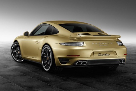 Une 911 Turbo dorée pour vanter Porsche Exclusive