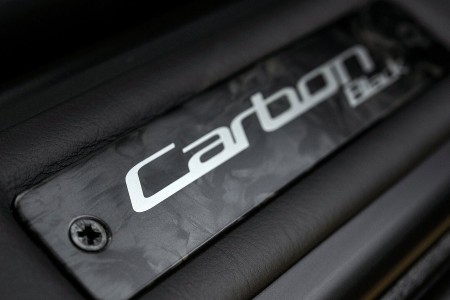 Aston Martin annonce la Vanquish Carbon Edition