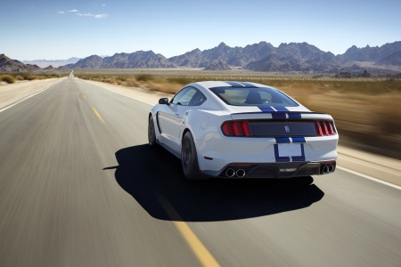 Ford Mustang GT350: le plein de photos et vidéos !