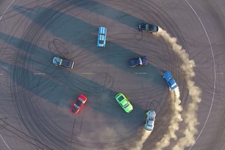 La Ford Mustang fête 50 ans de fun en vidéo !