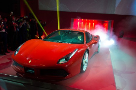 Premiers rugissements pour la Ferrari 488 GTB