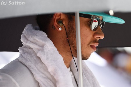 F1 - Hamilton tarde à signer son contrat
