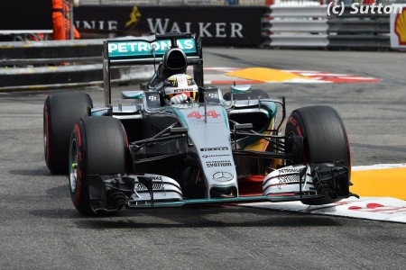 F1 - Hamilton en pole, Rosberg brouillon