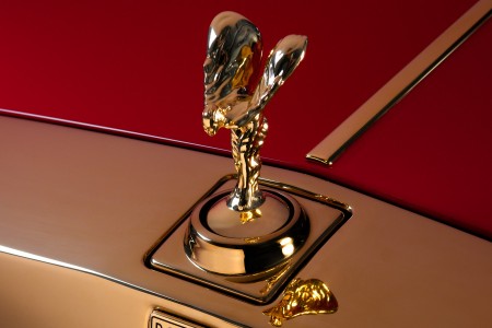 L'hôtel The 13 de Macao reçoit deux Rolls-Royce Phantom (2016) peintes avec de l'or
