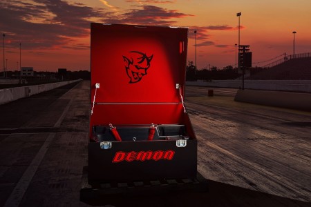 La Dodge Challenger SRT Demon (2017) sera livrée avec une caisse de pièces et outils