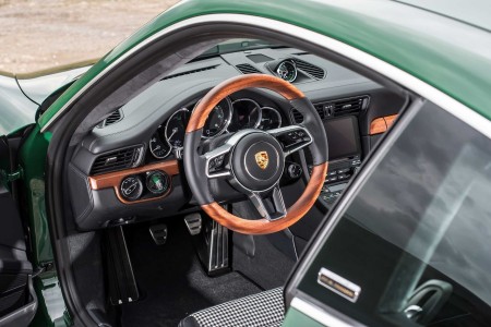 Porsche 911 (2017) : la millionième confiée à des habitants de Stuttgart
