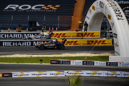 Helio Castroneves (Amérique Latine) et René Rast (Allemagne) à la Course des Champions à Riyadh