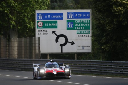 La Toyota N°8 (Buemi/Nakajima/Alonso/Lopez) au Mans
