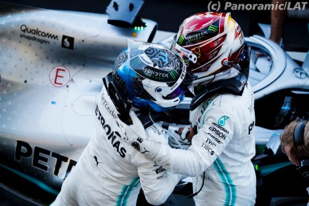 Valtteri Bottas (Mercedes) et Lewis Hamilton (Mercedes) à Suzuka