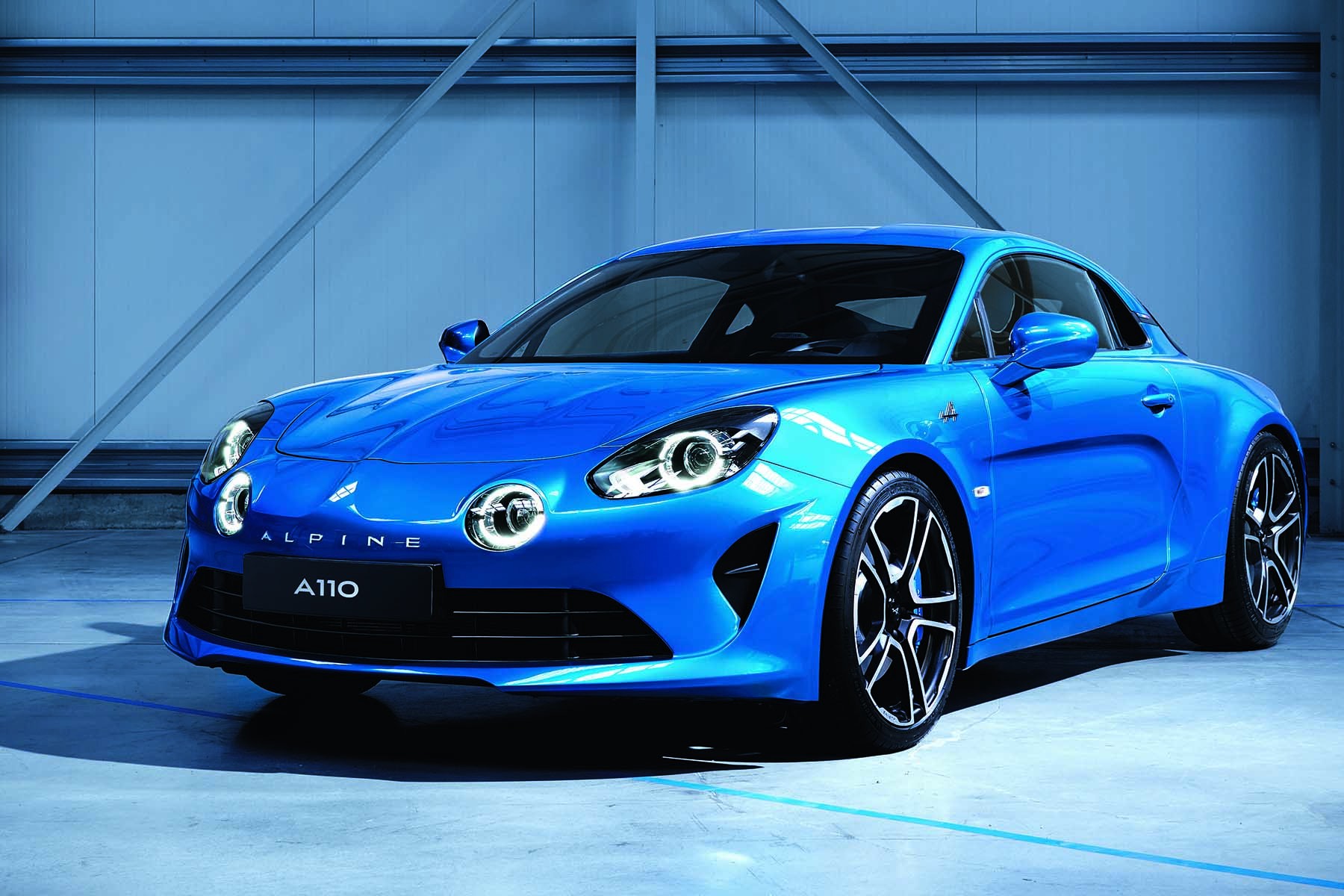 Alpine A110 (2017) 3/4 avant bleu