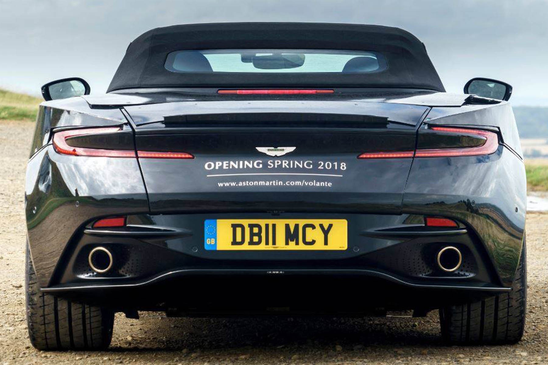 Aston Martin officialise la DB11 Volante