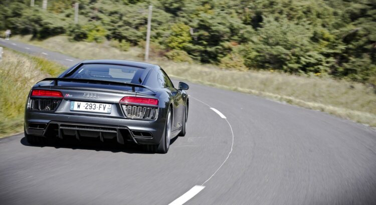 Le V6 bi-turbo sous le capot de l'Audi R8 ?