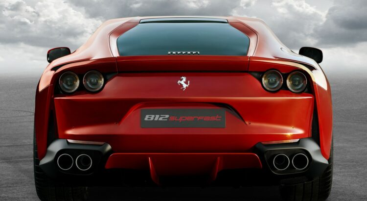 Ferrari 812 Superfast (2017) : arrière