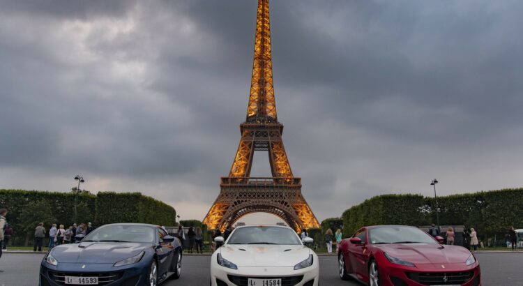 Ferrari Portofino (2018) : bleu blanc rouge à Paris